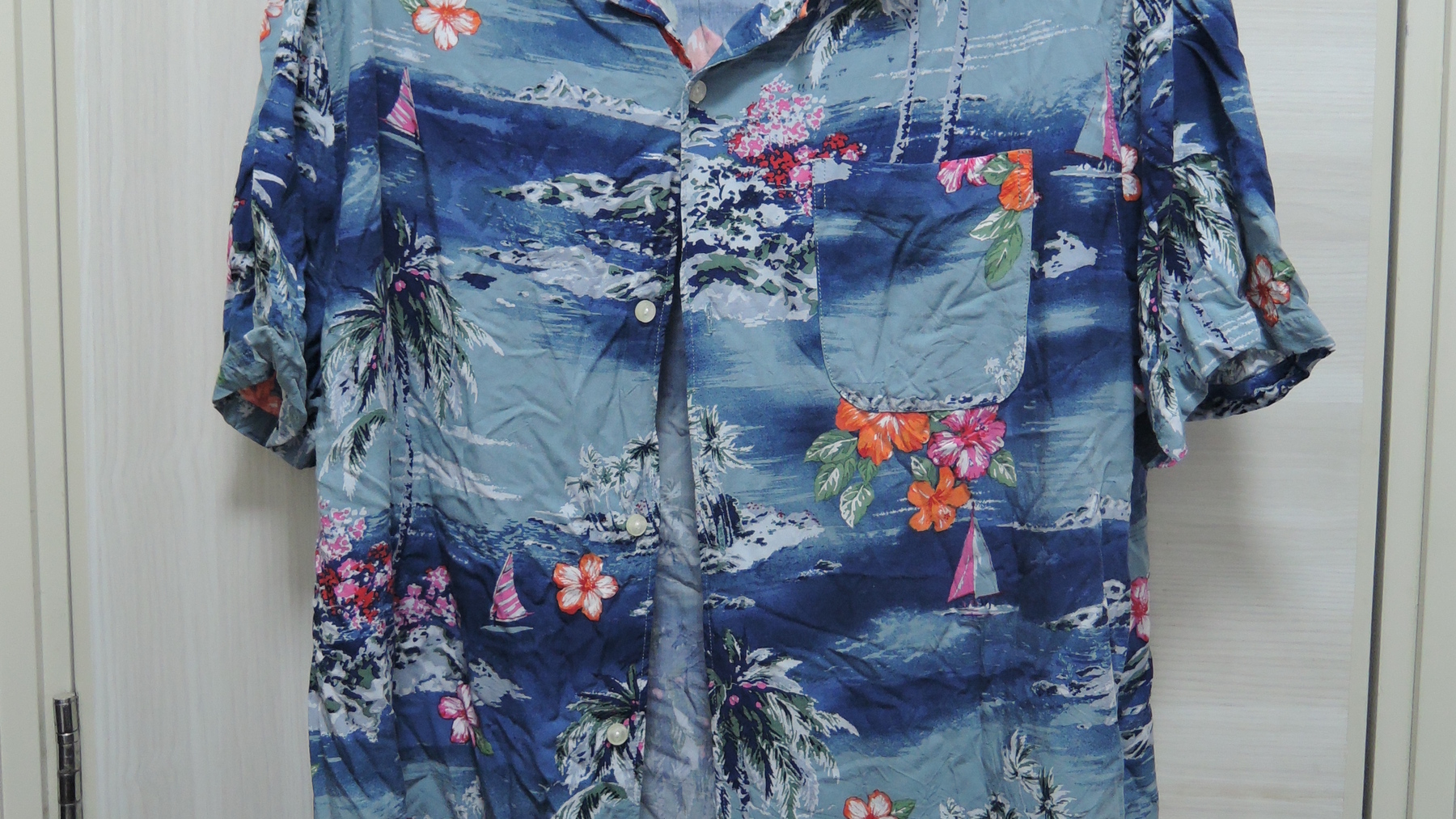 Aloha Shirt Print Cues for Custom Buyers