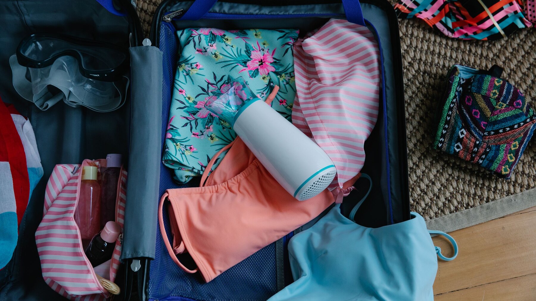startup low MOQ resort wear inventory risk guide