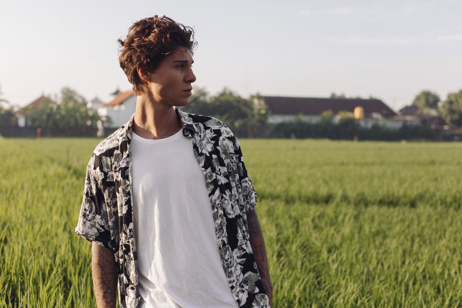 Custom Hawaiian Shirts for Weddings Guide
