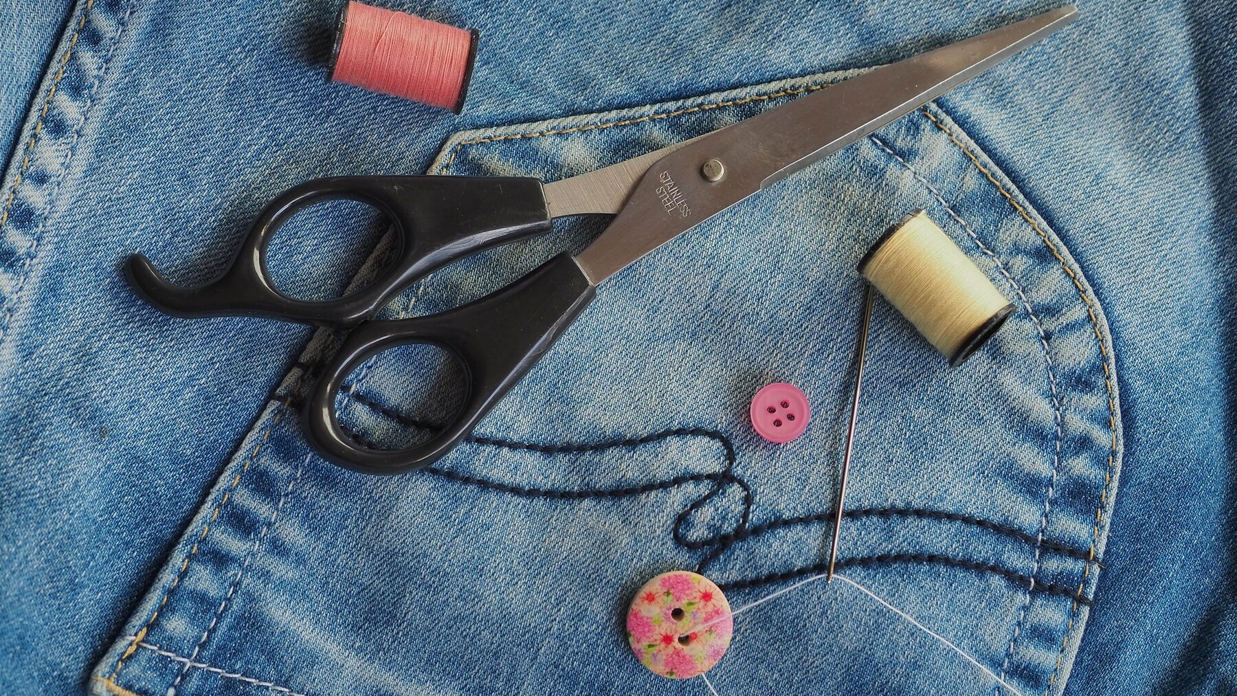 custom Hawaiian shirt construction spec checklist